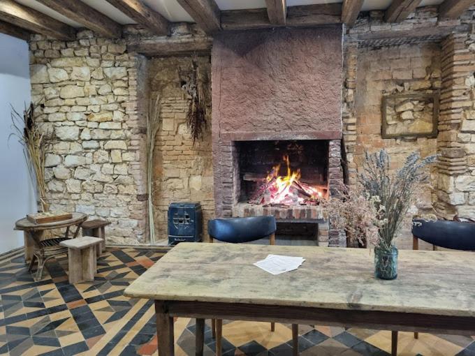 Le Moulin De Vilaine Châteauroux Екстериор снимка